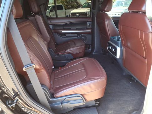 Certified 2023 Ford Expedition Limited image 15