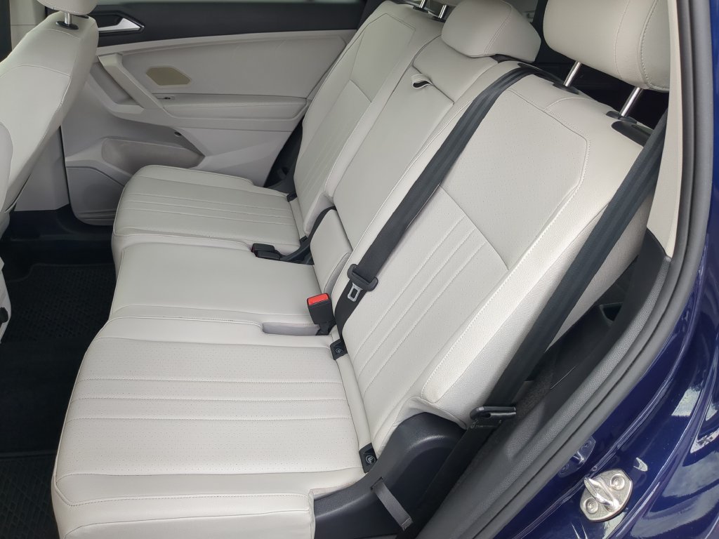 Certified 2023 Volkswagen Tiguan SE FWD image 17