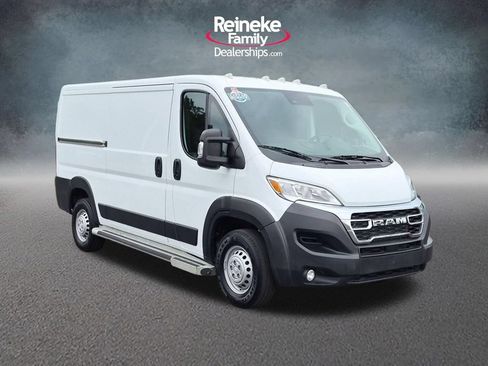 Used 2025 RAM ProMaster 2500 w/ U-Haul Equipment Group FWD image 3