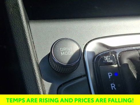 Certified 2022 Hyundai Kona SE w/ Cargo Package image 22