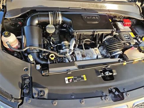 Used 2025 Jeep Compass Latitude image 15