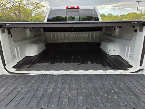 Used 2015 Chevrolet Silverado 1500 LTZ AWD/4WD image 9