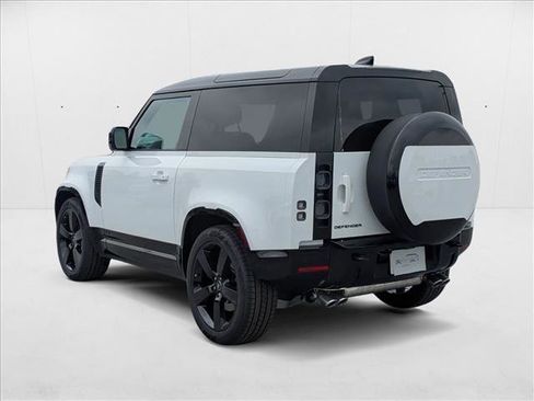 New 2025 Land Rover Defender 90 V8 image 9