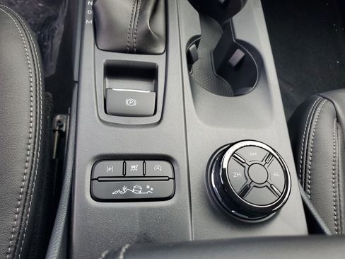 New 2025 Ford Ranger Lariat w/ FX4 Off-Road Package image 18