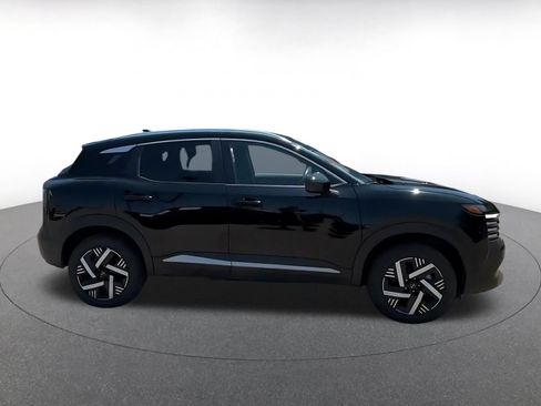 Used 2026 Nissan Kicks SV w/ Cold Weather Package FWD image 13
