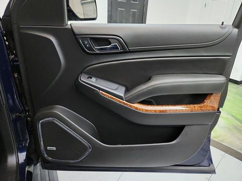 Used 2018 Chevrolet Tahoe Premier AWD/4WD image 30