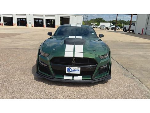 Used 2022 Ford Mustang Shelby GT500 w/ Technology Package RWD image 3