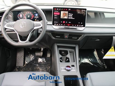 New 2026 Volkswagen Tiguan SE AWD/4WD image 16