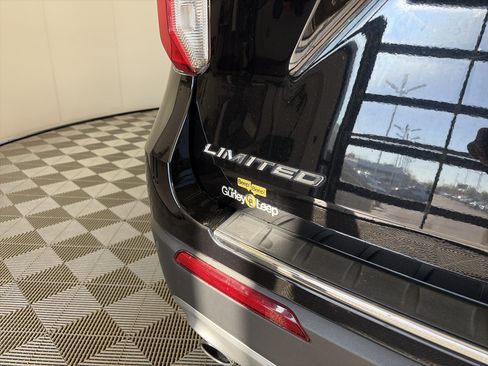Used 2021 Ford Explorer Limited w/ Hybrid Equipment Group 310A AWD/4WD image 18