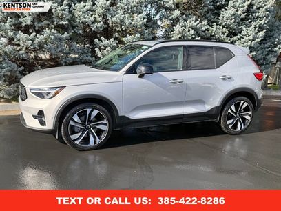 Used 2025 Volvo XC40 B5 Plus