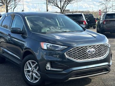 Certified 2024 Ford Edge SEL w/ Convenience Package image 2