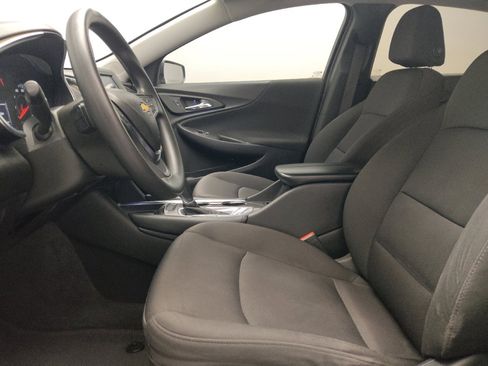 Used 2018 Chevrolet Malibu LT FWD image 17