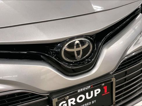Used 2019 Toyota Camry XLE FWD image 30