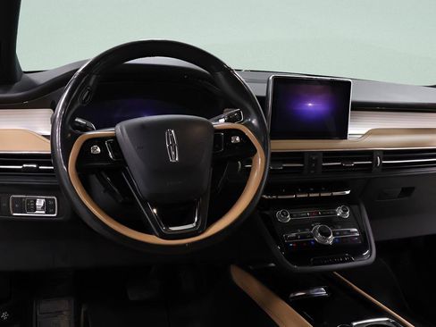 Used 2021 Lincoln Corsair Reserve w/ Equipment Group 201A image 9