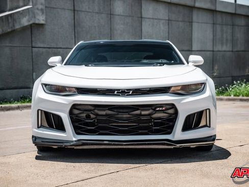 Used 2018 Chevrolet Camaro ZL1 RWD image 15