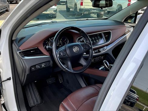 Used 2018 Buick Enclave Avenir w/ Avenir Technology Package FWD image 13