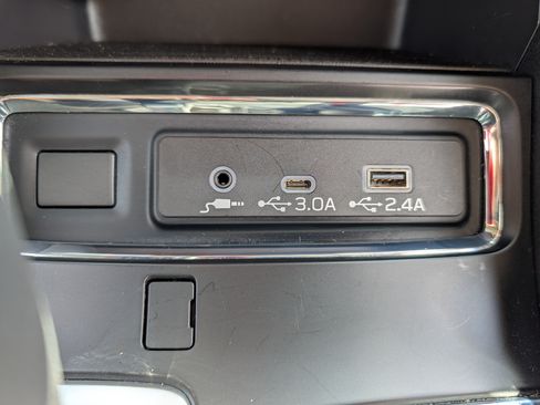 Certified 2025 Subaru Ascent Premium AWD/4WD image 33