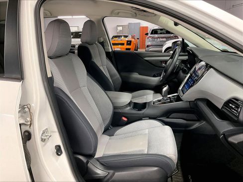 Used 2025 Subaru Outback Premium image 10