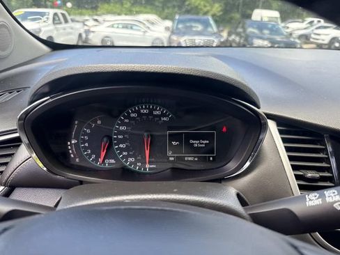 Used 2022 Chevrolet Trax LT w/ LT Convenience Package AWD/4WD image 32