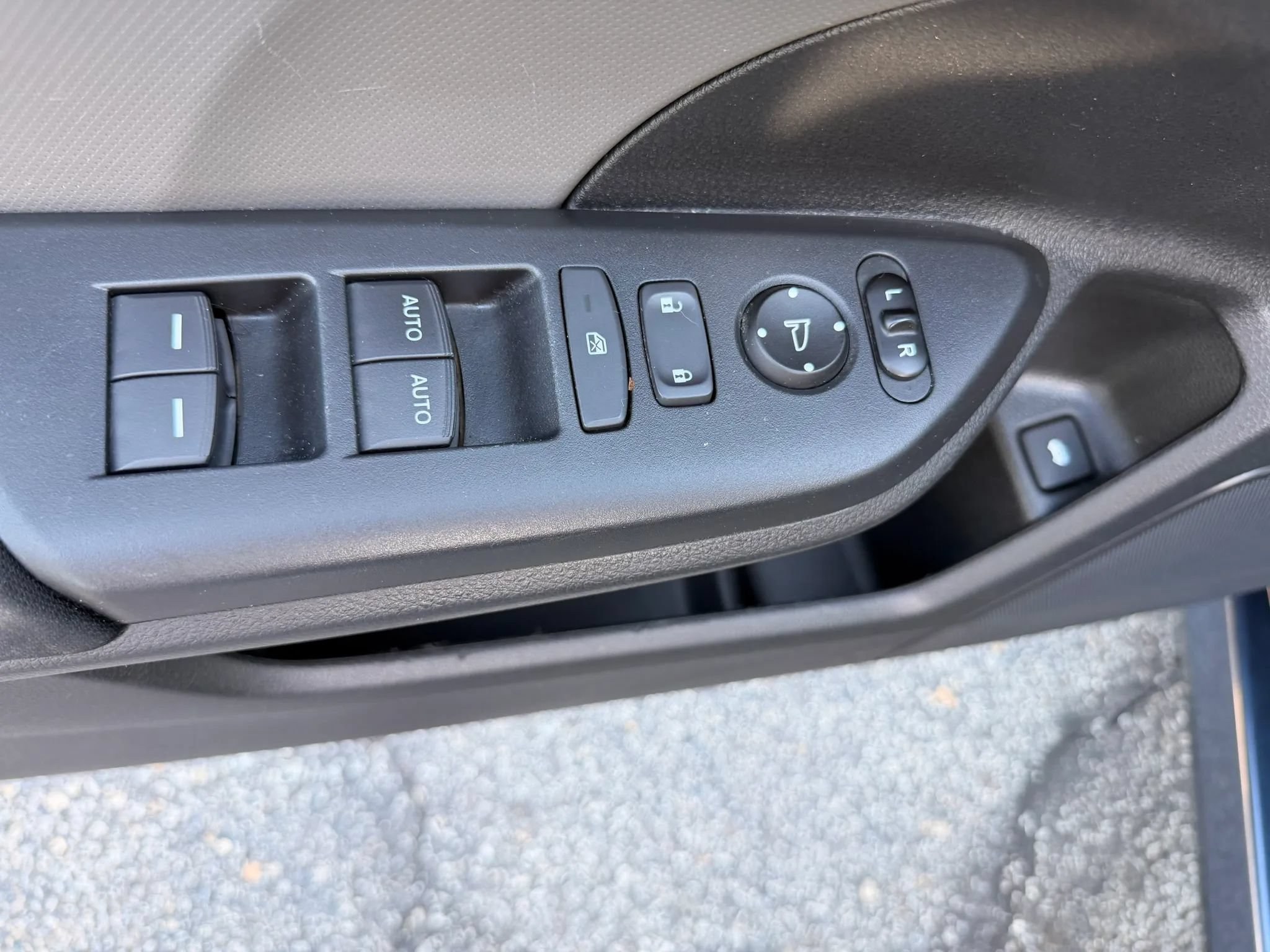 Used 2019 Honda Civic LX image 10