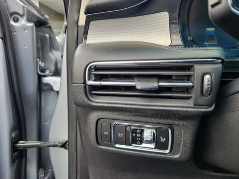 Certified 2023 Lincoln Corsair AWD w/ Equipment Group 101A image 22