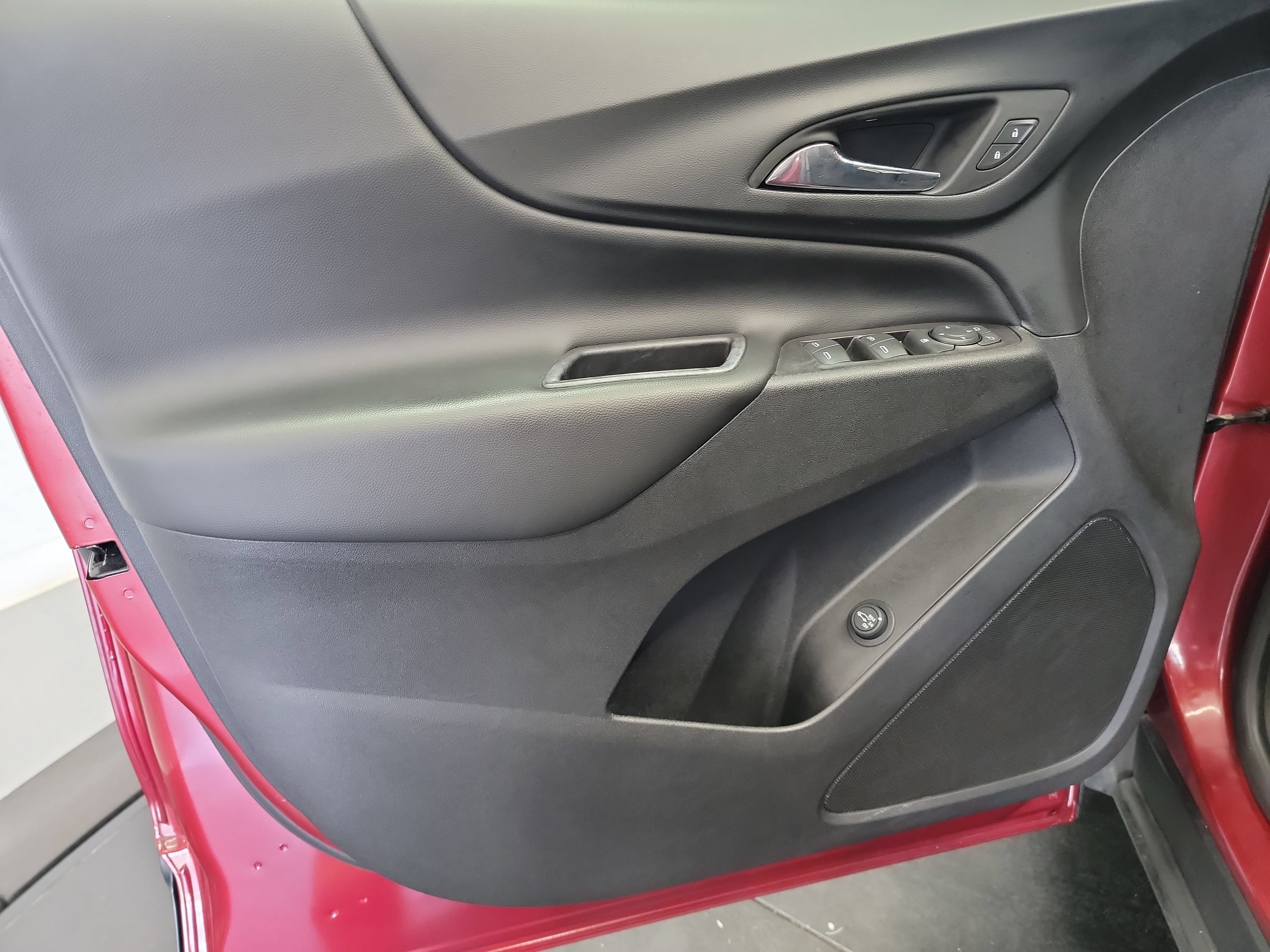 Used 2019 Chevrolet Equinox LT AWD/4WD image 13
