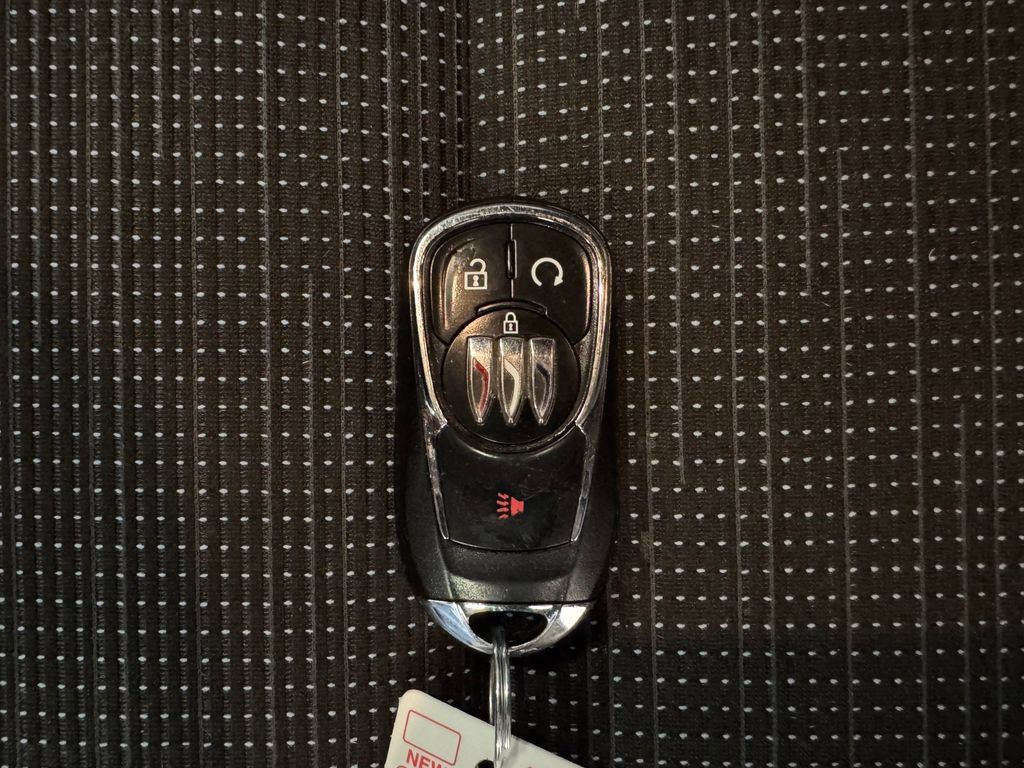Used 2024 Buick Envista Preferred w/ Convenience I Package FWD image 17