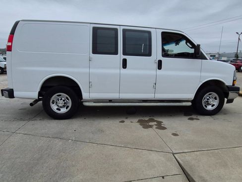 Certified 2023 Chevrolet Express 2500 w/ Driver Convenience Package image 6