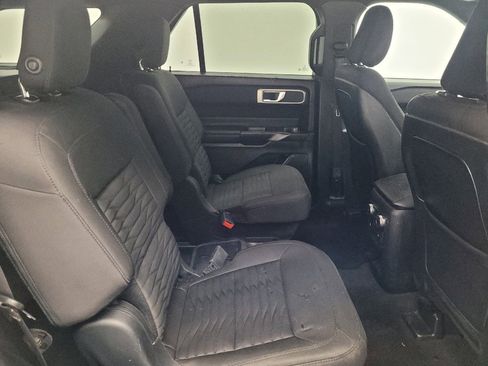 Used 2020 Ford Explorer XLT w/ Class III Trailer Tow Package image 19