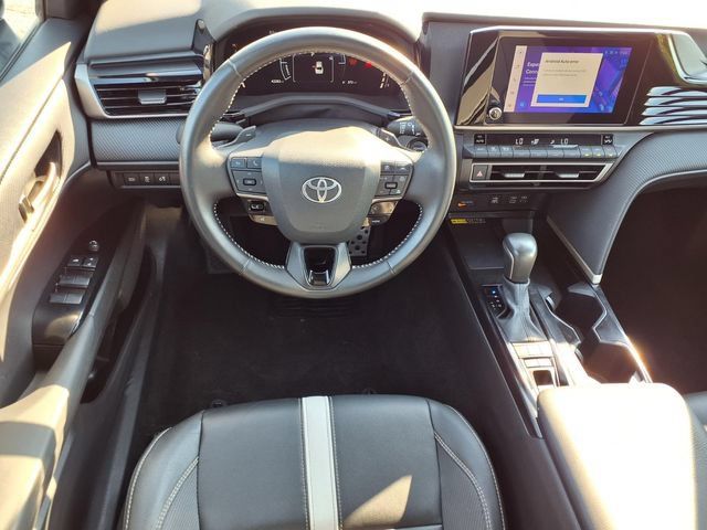 Used 2025 Toyota Camry SE FWD image 16