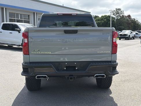 Used 2025 Chevrolet Silverado 1500 Custom Trail Boss AWD/4WD image 13