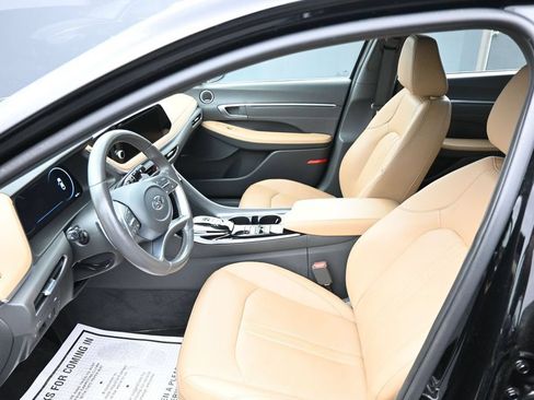 Used 2023 Hyundai Sonata Limited w/ Cargo Package FWD image 9