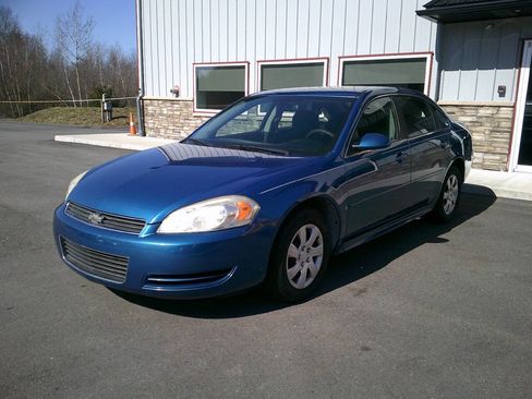 Used 2010 Chevrolet Impala LS FWD image 3
