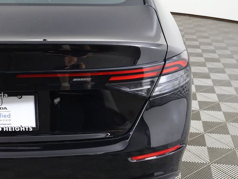 Used 2025 Honda Accord SE image 16