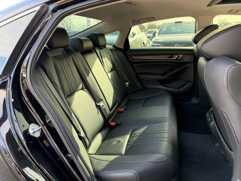 Used 2020 Honda Accord Touring image 12