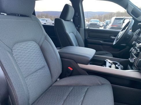 New 2026 RAM 1500 Express AWD/4WD image 10