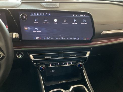 Used 2024 Chevrolet Traverse RS w/ LPO, Floor Liner Package image 15