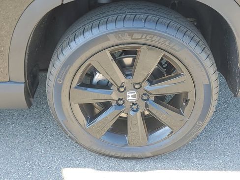 Used 2025 Honda Pilot Black Edition image 6