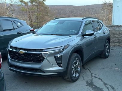 New 2026 Chevrolet Trax LT w/ Driver Confidence Package