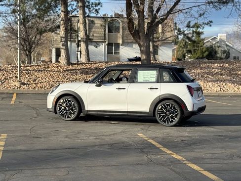 New 2026 MINI Cooper S image 5