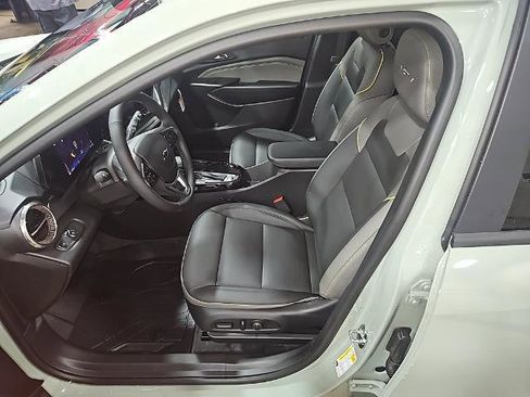 New 2026 Chevrolet Trax ACTIV w/ Driver Confidence Package image 11