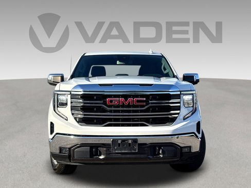 Used 2025 GMC Sierra 1500 SLT image 2
