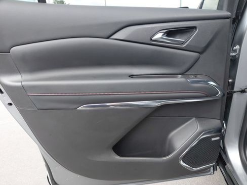 Used 2025 Chevrolet Traverse RS w/ LPO, Floor Liner Package AWD/4WD image 23