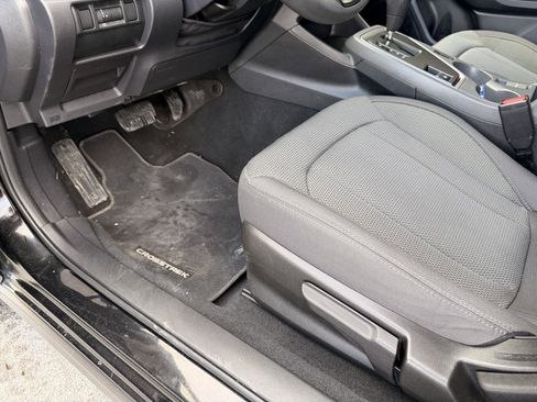 Used 2024 Subaru Crosstrek 2.0i Premium image 16