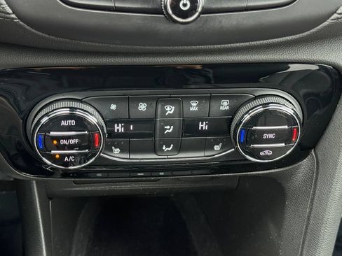 Used 2023 Buick Encore GX Select w/ Sport Touring Package FWD image 17