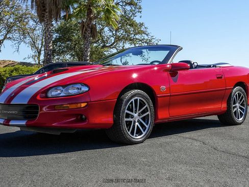 Used 2002 Chevrolet Camaro Z28 w/ SS Performance/Appearance Pkg RWD image 14