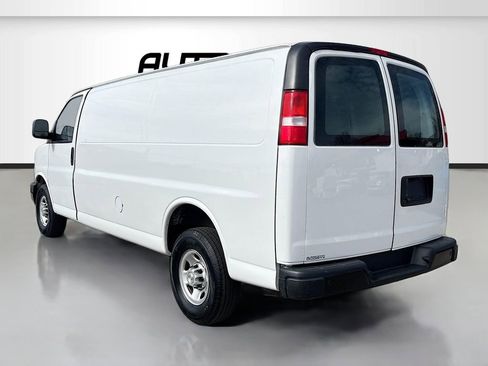 Used 2024 Chevrolet Express 3500 Extended w/ Driver Convenience Package RWD image 5