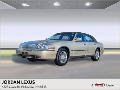 Used 2004 Lincoln Town Car Signature