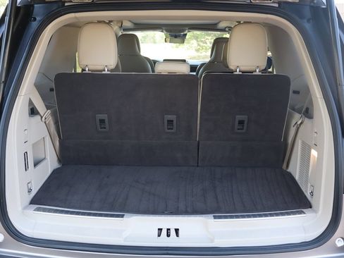 Used 2018 Lincoln Navigator Reserve w/ Technology Package AWD/4WD image 14