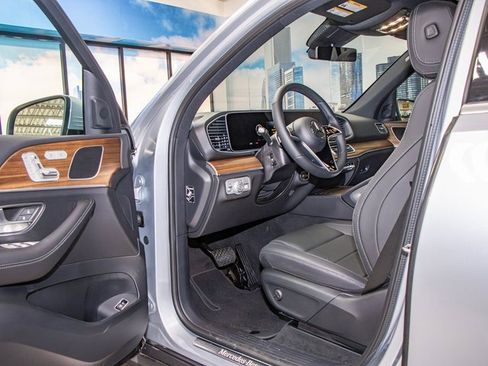 Certified 2025 Mercedes-Benz GLE 450 4MATIC image 13